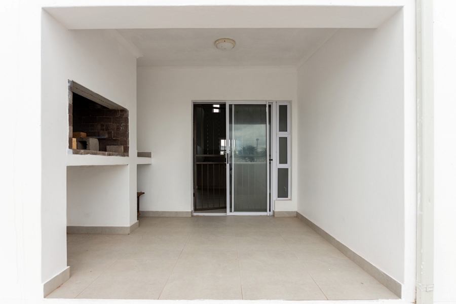 2 Bedroom Property for Sale in Laguna Hills Western Cape